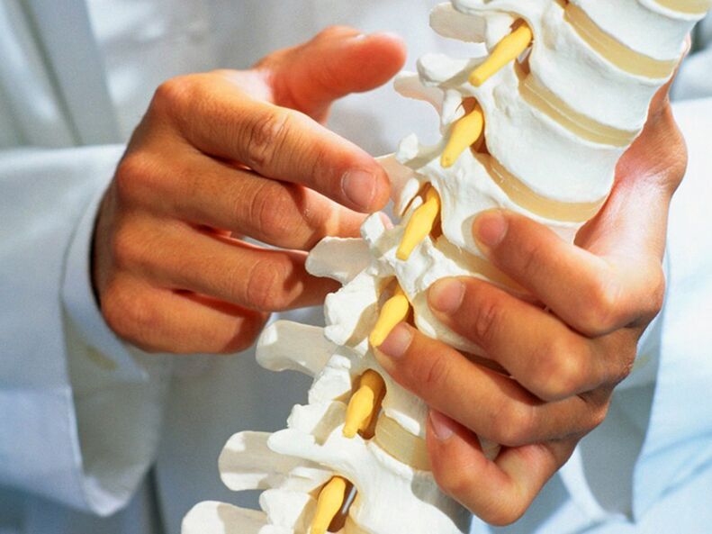 danos na columna vertebral como causa da dor lumbar